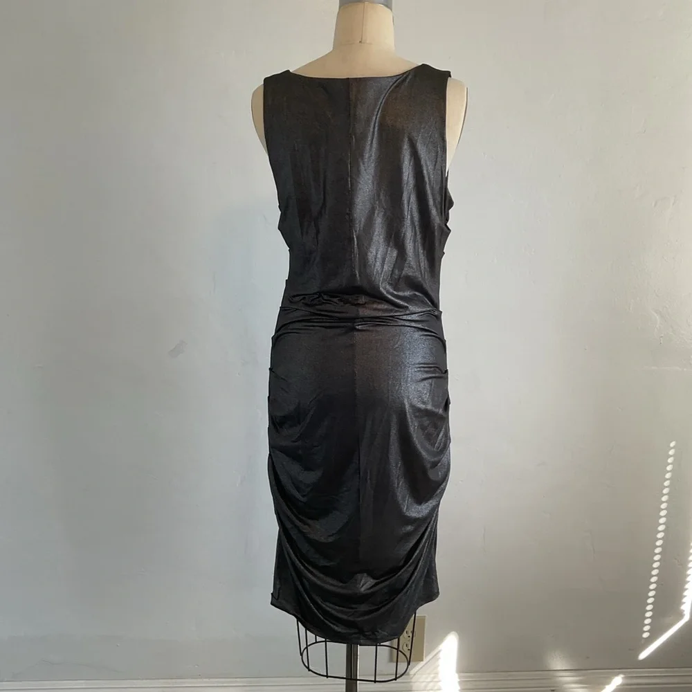 Metallic Ruched DRESS body con - Picture 5 of 9